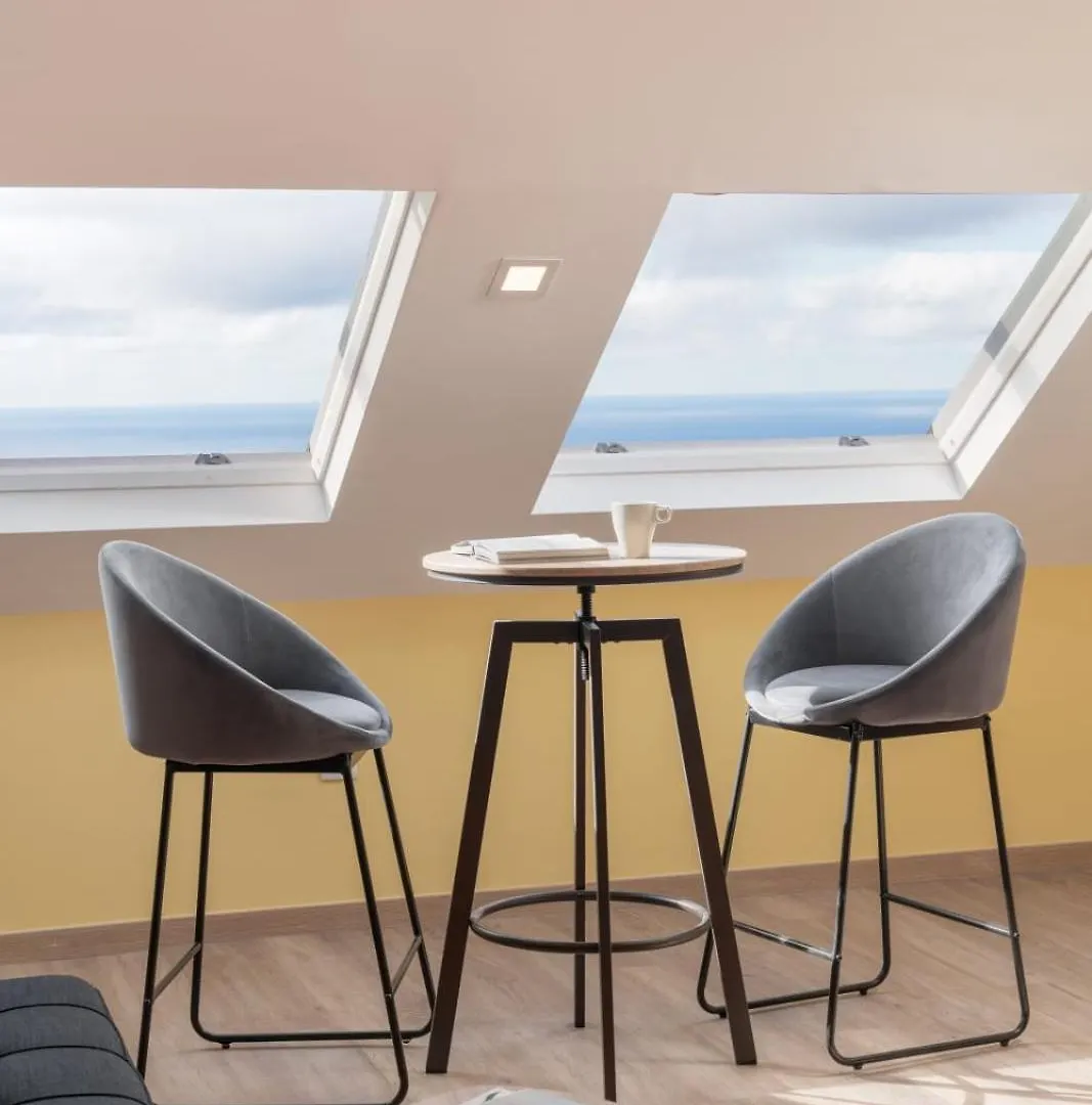 Vakantiehuis Madeira Friendly Guest House By An Island Apart Funchal  Portugal