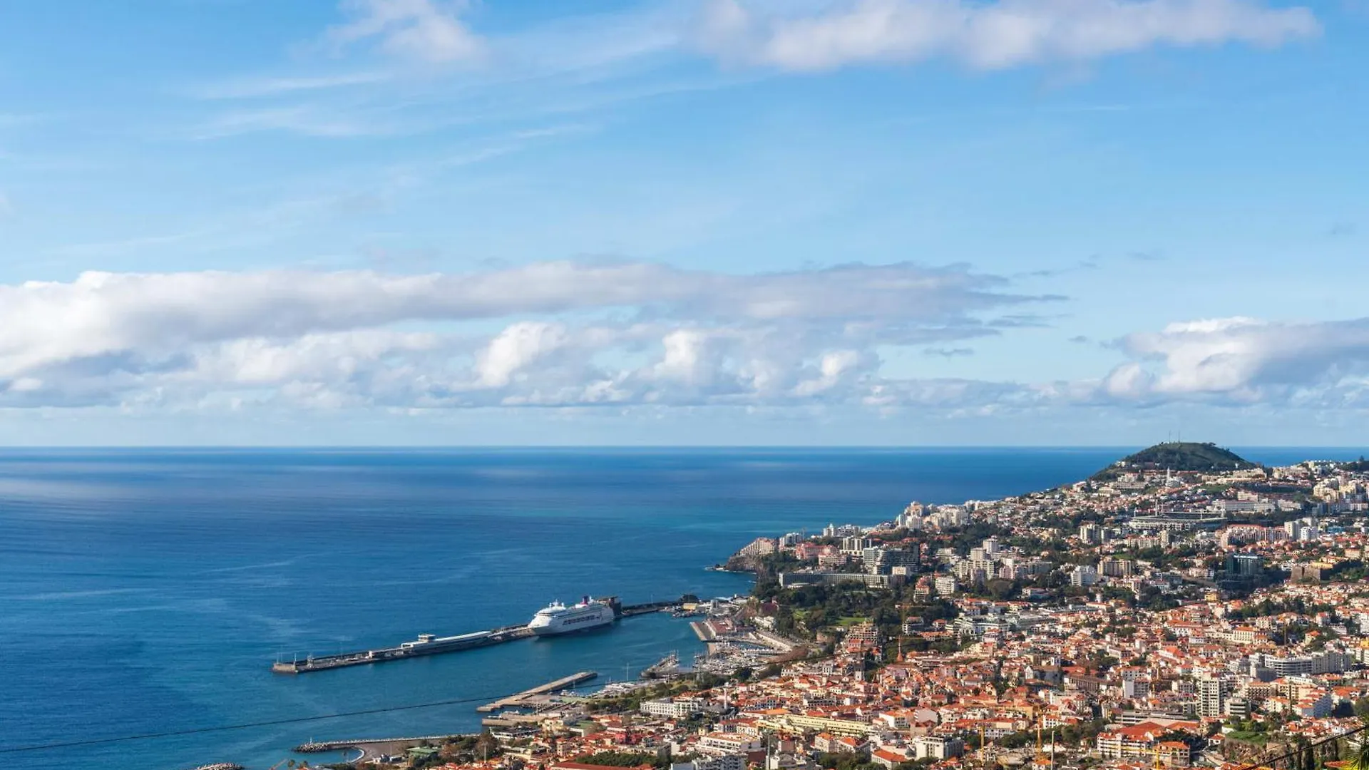 Vakantiehuis Madeira Friendly Guest House By An Island Apart Funchal  Portugal