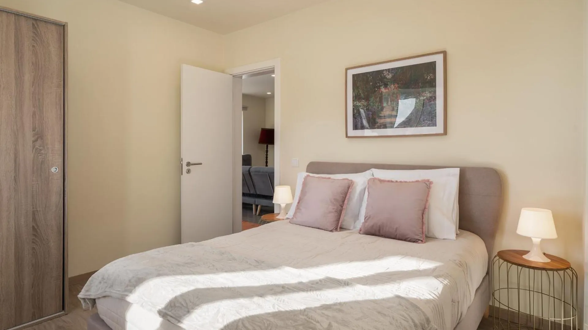 Madeira Friendly Guest House By An Island Apart Funchal  Vakantiehuis Funchal (Madeira)