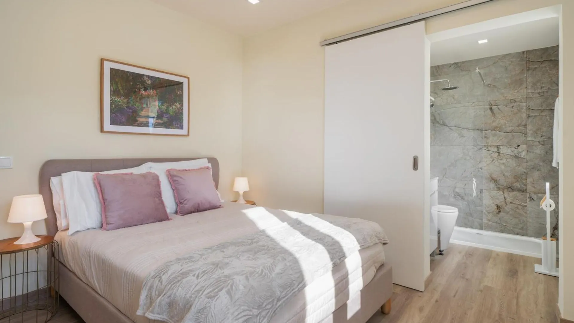 Madeira Friendly Guest House By An Island Apart Funchal  Vakantiehuis